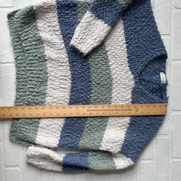 Altar'd State Chunky Knit Cozy Blue Striped Oversized Pullover Sweater -sz M/L - Picture 4 of 5